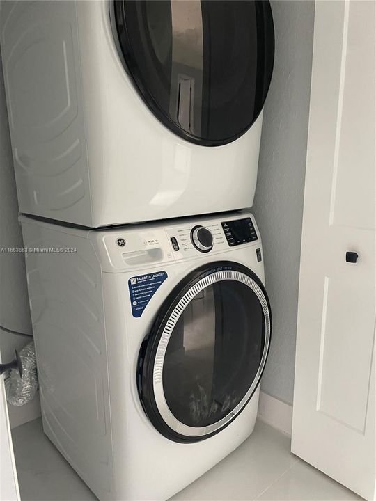 NEW WASHER/DRYER