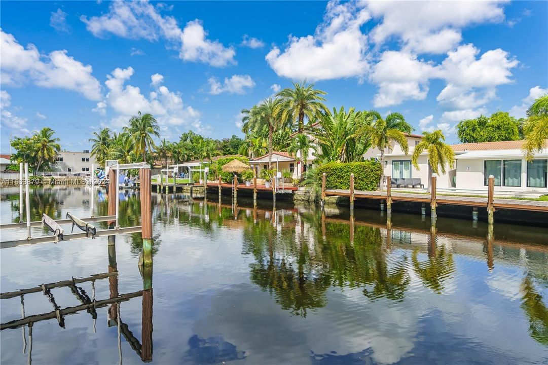 For Sale: $1,260,000 (3 beds, 2 baths, 2458 Square Feet)