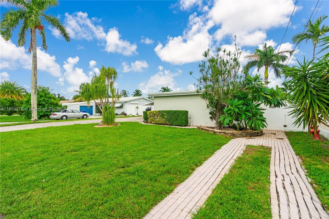 For Sale: $1,260,000 (3 beds, 2 baths, 2458 Square Feet)