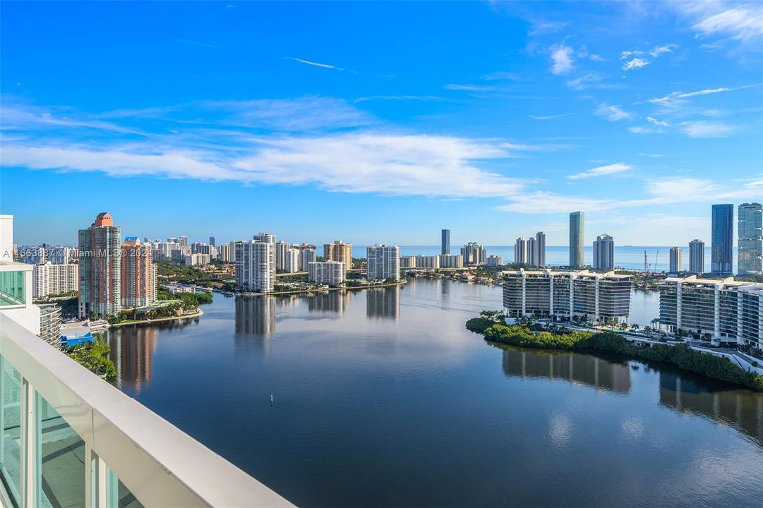 For Sale: $2,750,000 (3 beds, 3 baths, 3400 Square Feet)