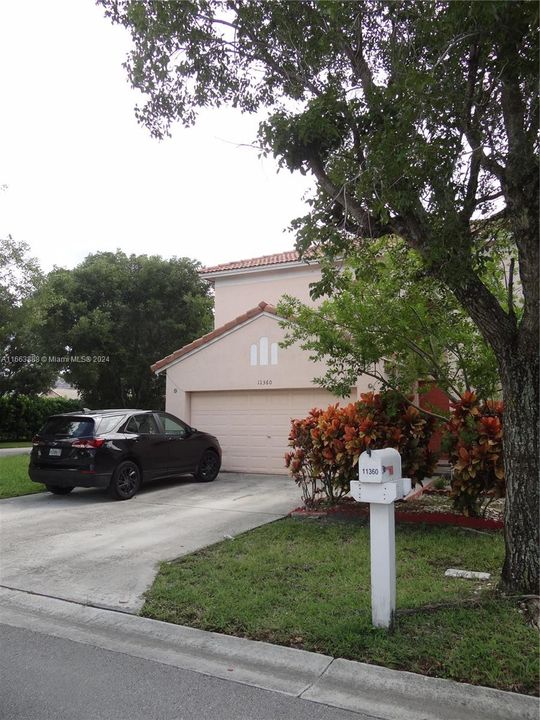 For Rent: $4,500 (4 beds, 2 baths, 2496 Square Feet)