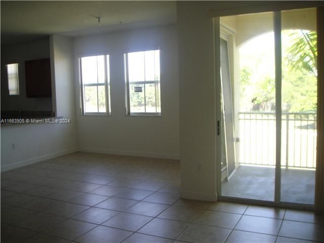 For Rent: $3,100 (3 beds, 2 baths, 1445 Square Feet)