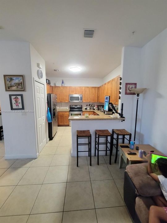 For Rent: $3,100 (3 beds, 2 baths, 1445 Square Feet)