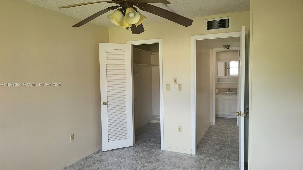 For Sale: $95,000 (1 beds, 1 baths, 640 Square Feet)