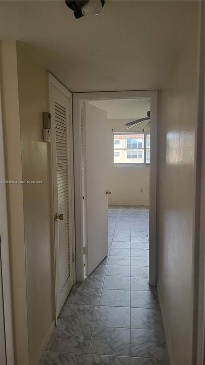 For Sale: $95,000 (1 beds, 1 baths, 640 Square Feet)