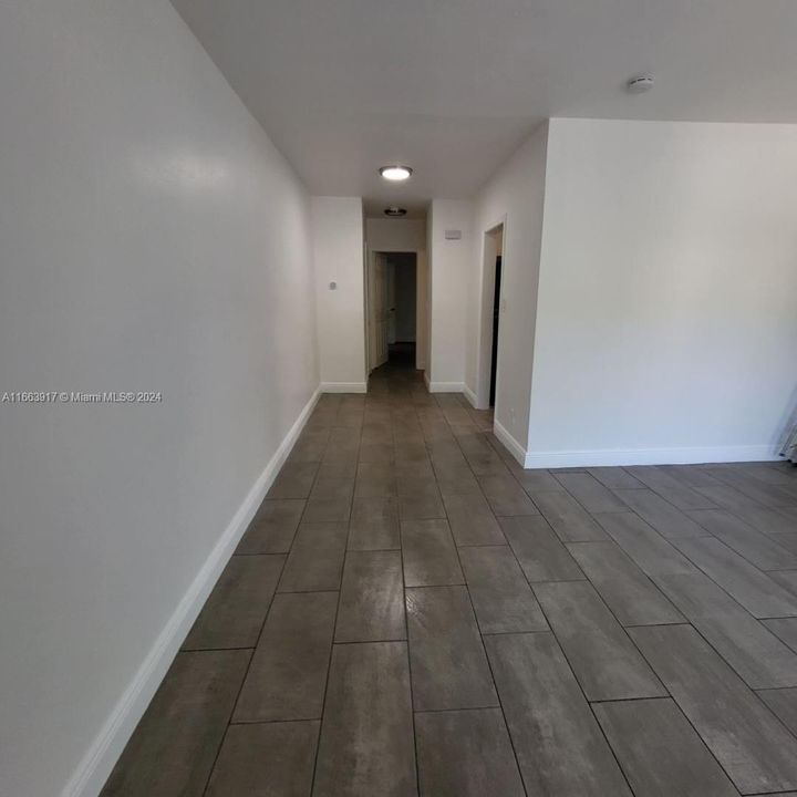 For Rent: $2,200 (1 beds, 1 baths, 1248 Square Feet)