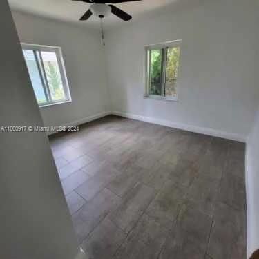 For Rent: $2,200 (1 beds, 1 baths, 1248 Square Feet)