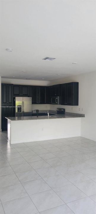 For Rent: $2,950 (3 beds, 2 baths, 1530 Square Feet)