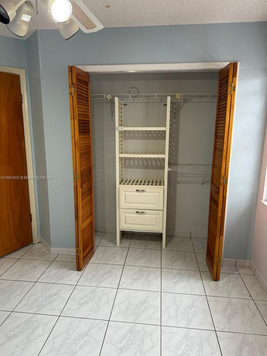 В аренду: $3,500 (3 спален, 2 ванн, 1440 Квадратных фут)