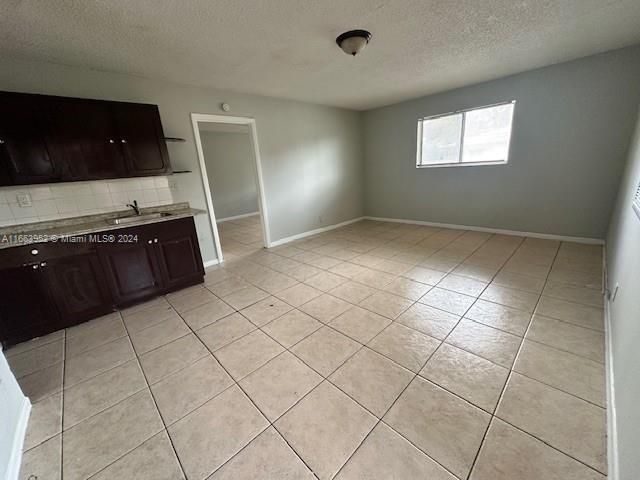 For Rent: $1,600 (1 beds, 1 baths, 600 Square Feet)