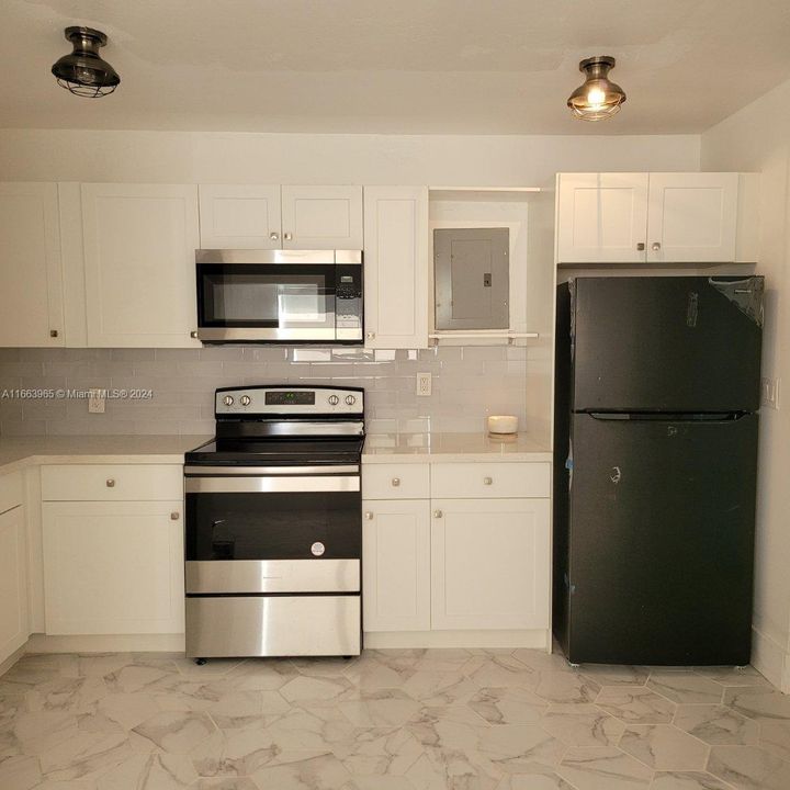 For Rent: $1,850 (1 beds, 1 baths, 501 Square Feet)