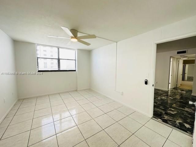 For Rent: $3,250 (2 beds, 2 baths, 902 Square Feet)