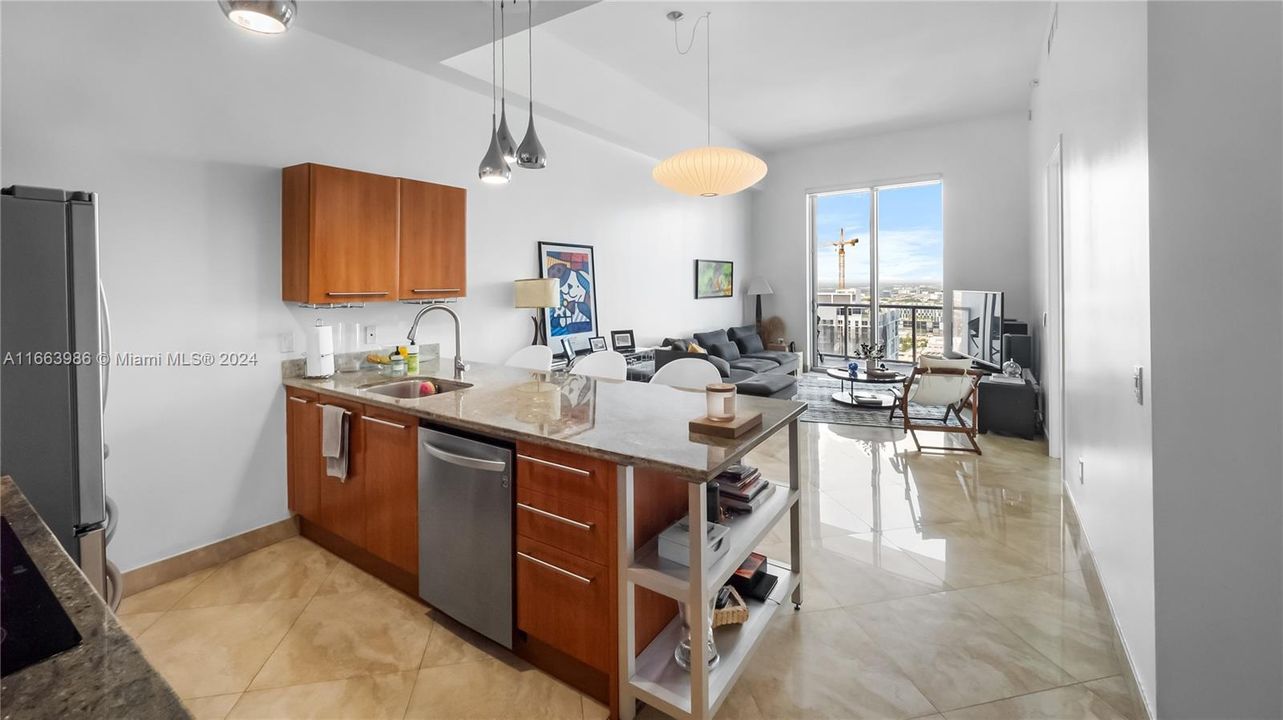 For Sale: $739,000 (2 beds, 2 baths, 1290 Square Feet)