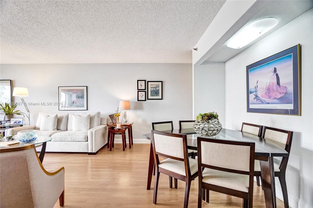 For Sale: $475,000 (1 beds, 1 baths, 1190 Square Feet)