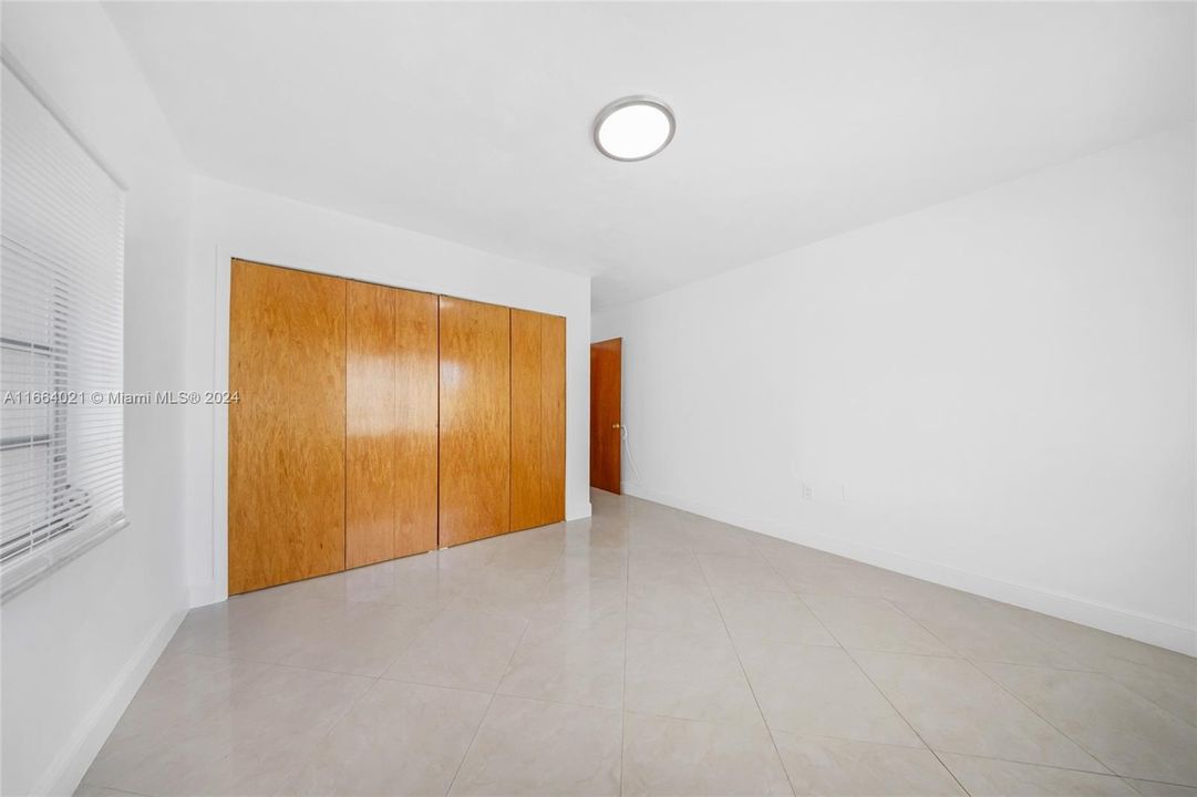 En Venta: $230,000 (2 camas, 1 baños, 880 Pies cuadrados)