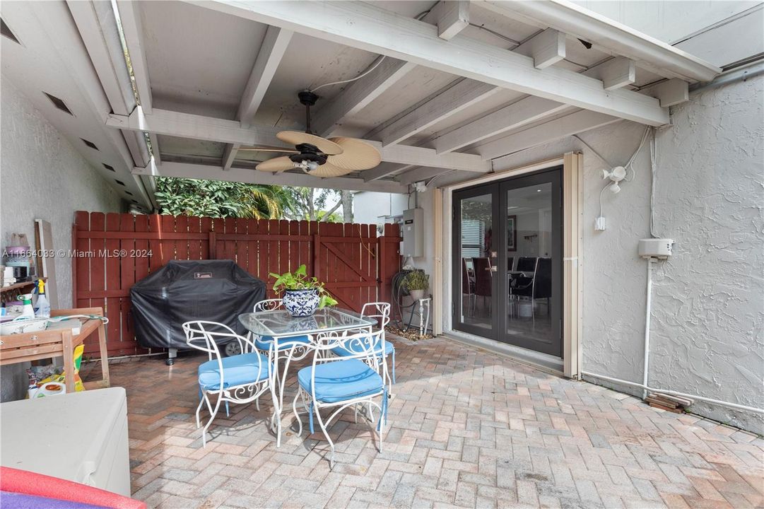 For Sale: $849,500 (3 beds, 2 baths, 2420 Square Feet)