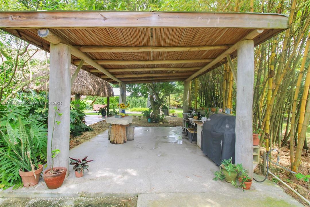 Activo con contrato: $749,000 (2.59 acres)