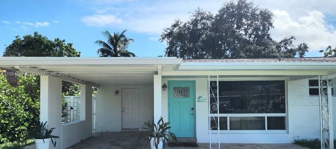 For Rent: $4,900 (3 beds, 2 baths, 1150 Square Feet)