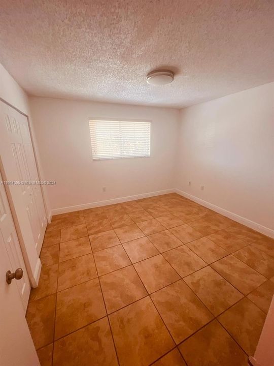 For Rent: $2,400 (2 beds, 2 baths, 998 Square Feet)