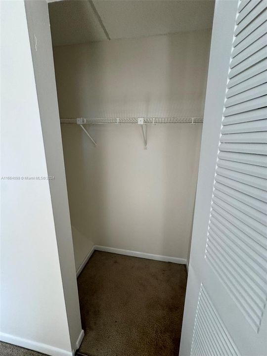 For Rent: $2,150 (2 beds, 2 baths, 1095 Square Feet)