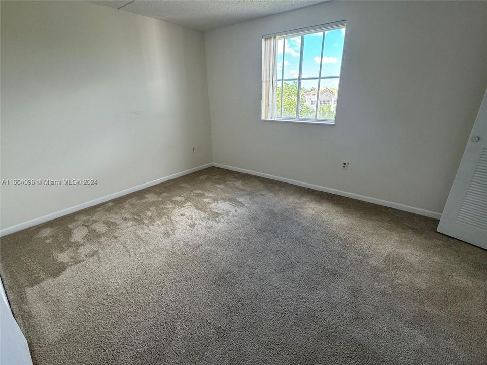 For Rent: $2,150 (2 beds, 2 baths, 1095 Square Feet)