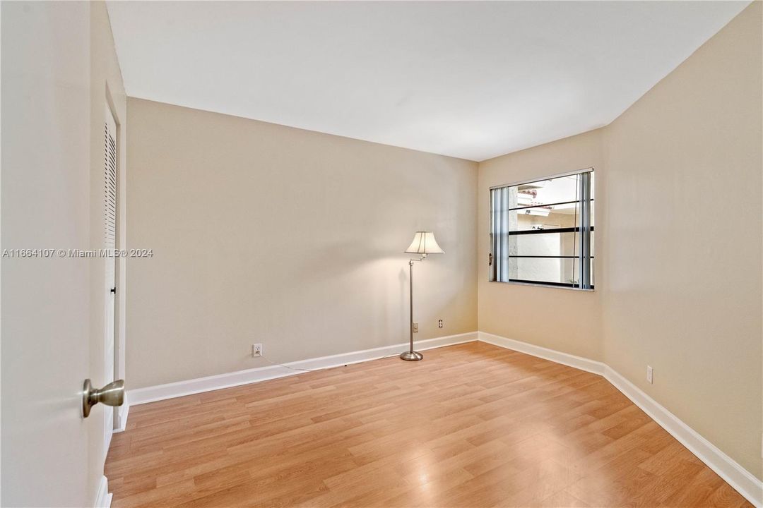 For Rent: $2,500 (2 beds, 2 baths, 991 Square Feet)