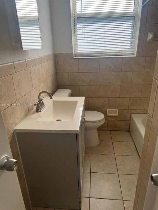 For Rent: $2,150 (2 beds, 1 baths, 1150 Square Feet)