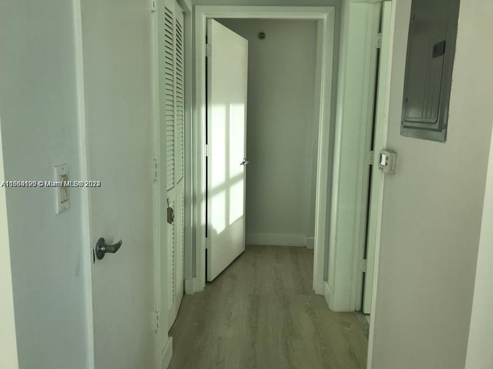 For Rent: $3,200 (1 beds, 1 baths, 774 Square Feet)