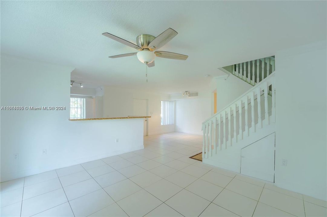 For Rent: $2,600 (3 beds, 2 baths, 1300 Square Feet)