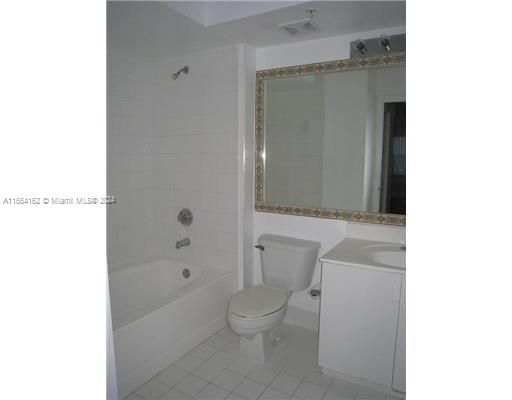 For Rent: $2,250 (2 beds, 2 baths, 1091 Square Feet)