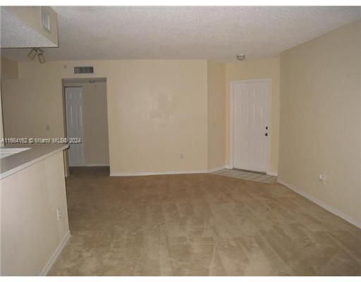 For Rent: $2,250 (2 beds, 2 baths, 1091 Square Feet)