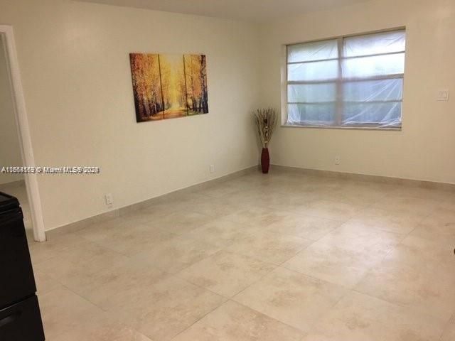 For Rent: $2,550 (3 beds, 2 baths, 1906 Square Feet)