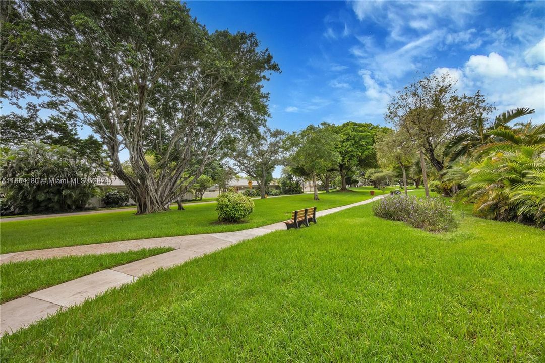 For Sale: $725,000 (3 beds, 2 baths, 1408 Square Feet)