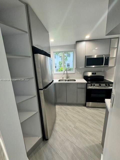 For Rent: $1,750 (1 beds, 1 baths, 680 Square Feet)