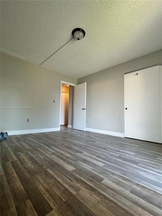 For Rent: $2,300 (2 beds, 1 baths, 1020 Square Feet)