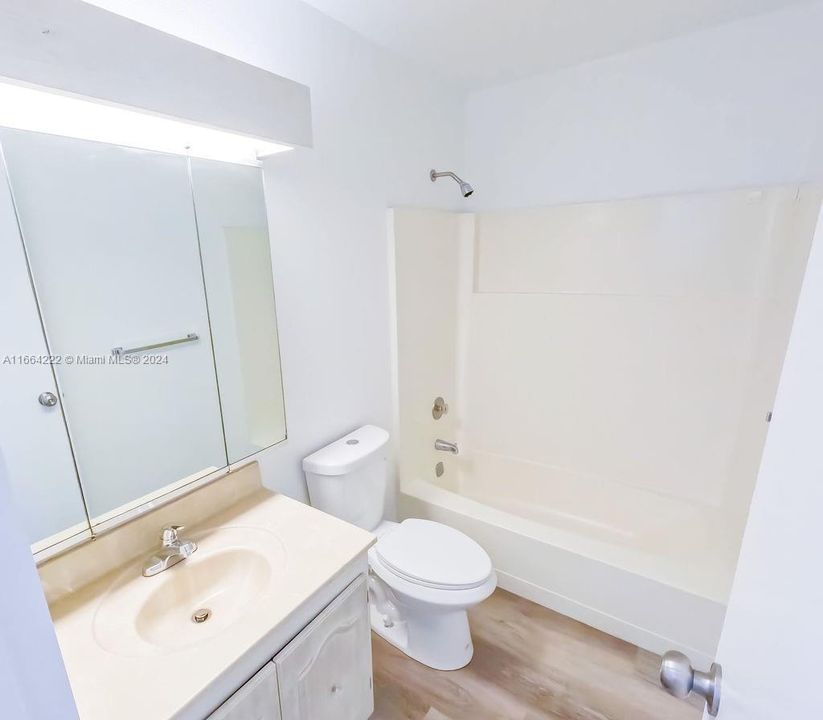 For Sale: $575,000 (3 beds, 2 baths, 1460 Square Feet)