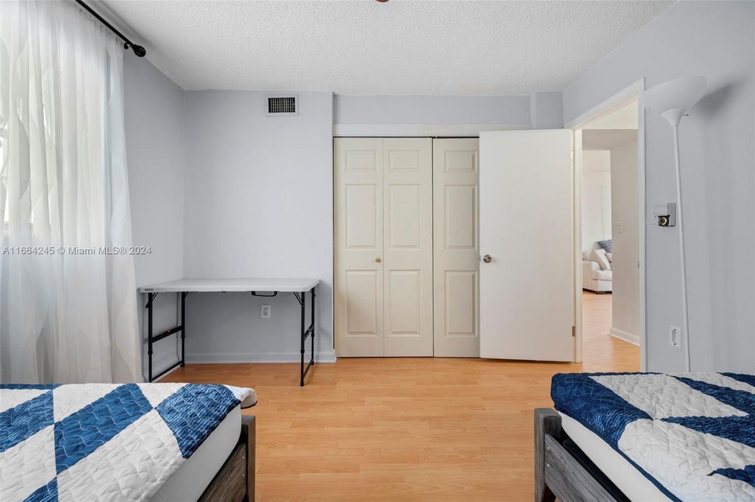 For Rent: $2,499 (2 beds, 2 baths, 1110 Square Feet)