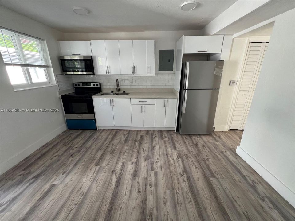 For Rent: $2,350 (2 beds, 1 baths, 0 Square Feet)