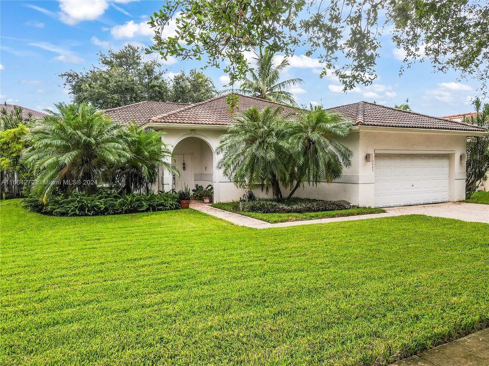 For Sale: $687,990 (3 beds, 2 baths, 2073 Square Feet)