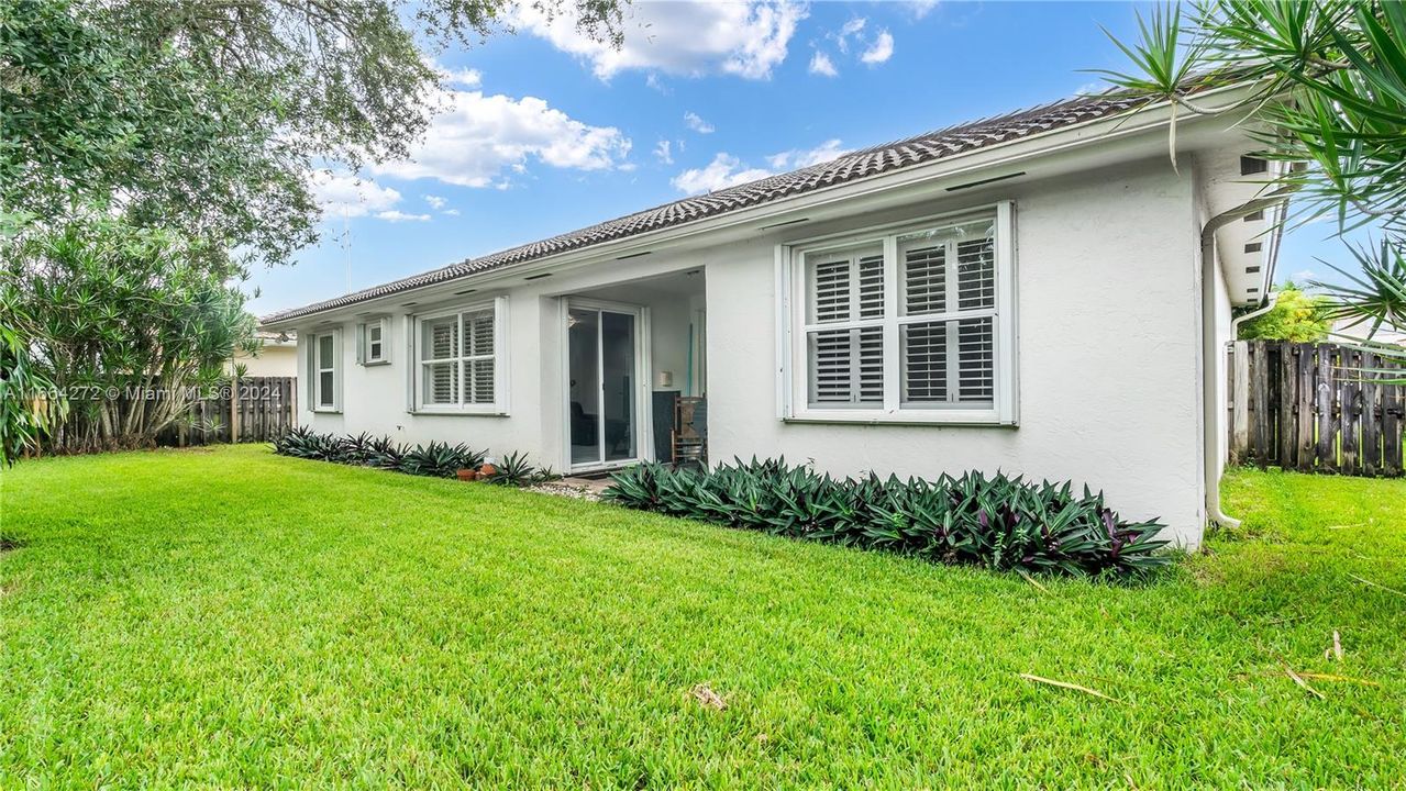 For Sale: $687,990 (3 beds, 2 baths, 2073 Square Feet)