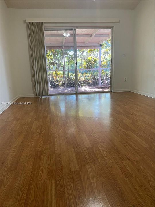 For Rent: $2,400 (2 beds, 2 baths, 1180 Square Feet)