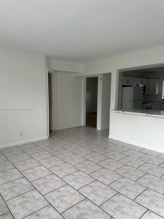 For Rent: $2,650 (4 beds, 2 baths, 2255 Square Feet)