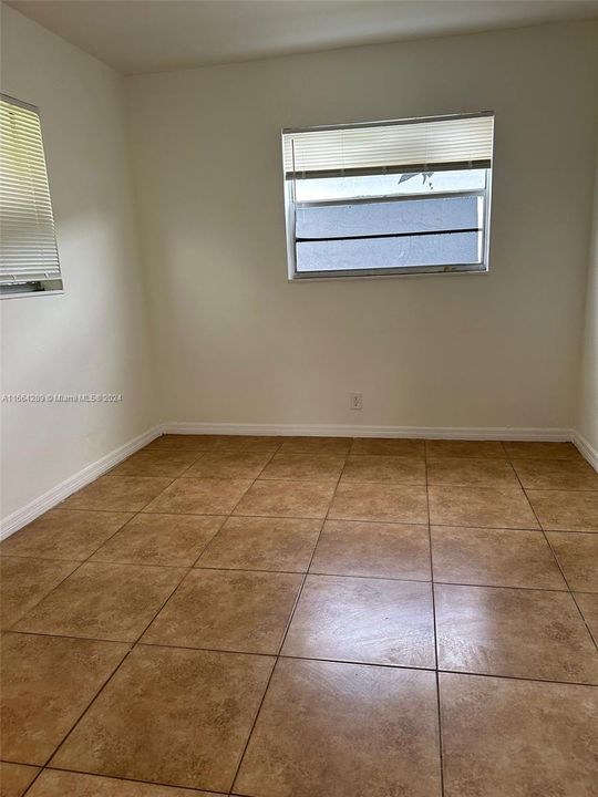 For Rent: $2,650 (4 beds, 2 baths, 2255 Square Feet)