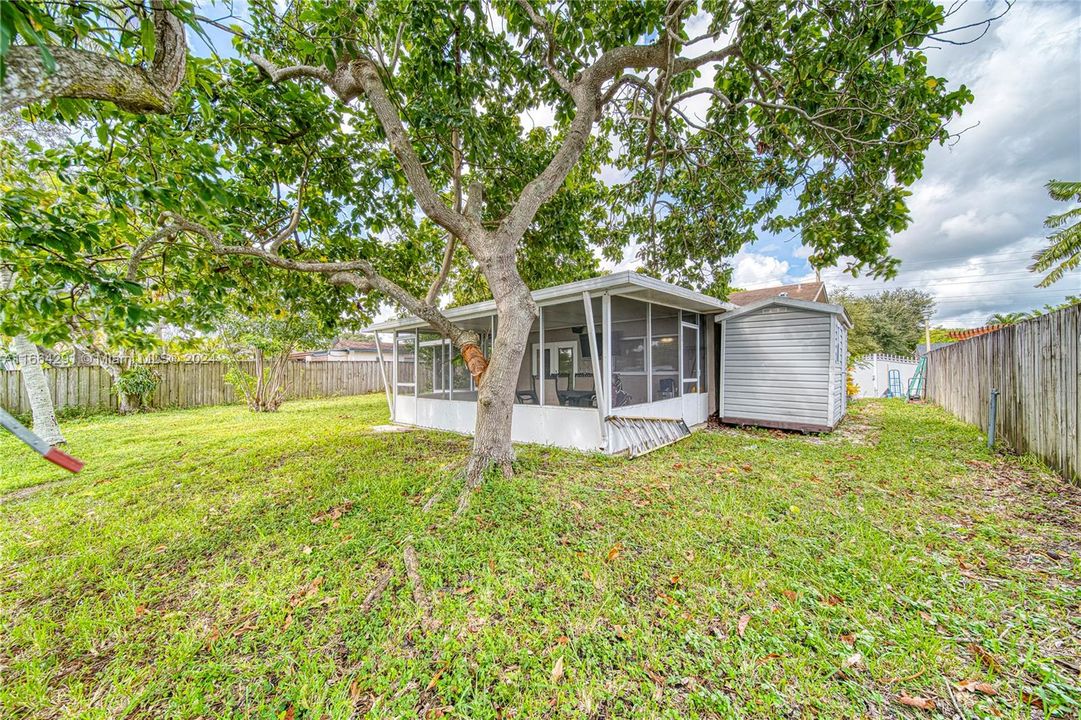 For Sale: $629,000 (3 beds, 2 baths, 1316 Square Feet)