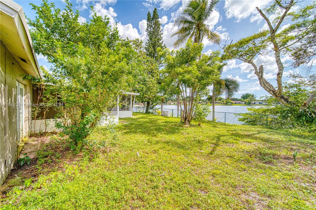 For Sale: $629,000 (3 beds, 2 baths, 1316 Square Feet)