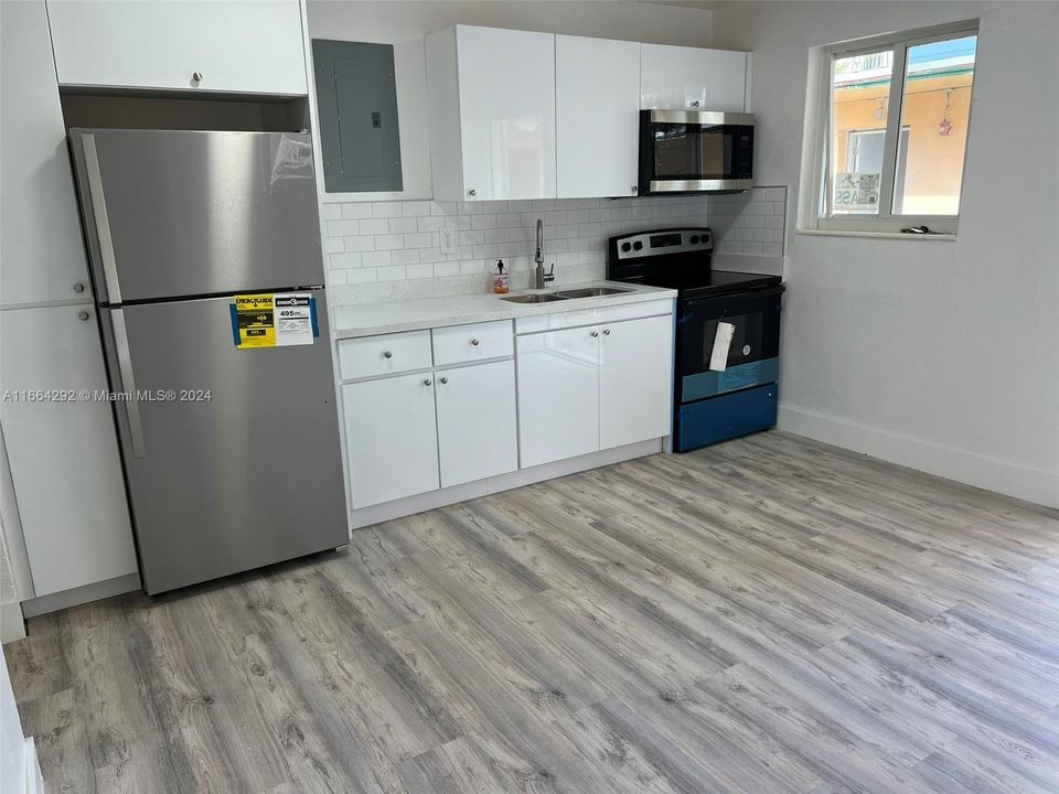 For Rent: $2,300 (2 beds, 1 baths, 0 Square Feet)