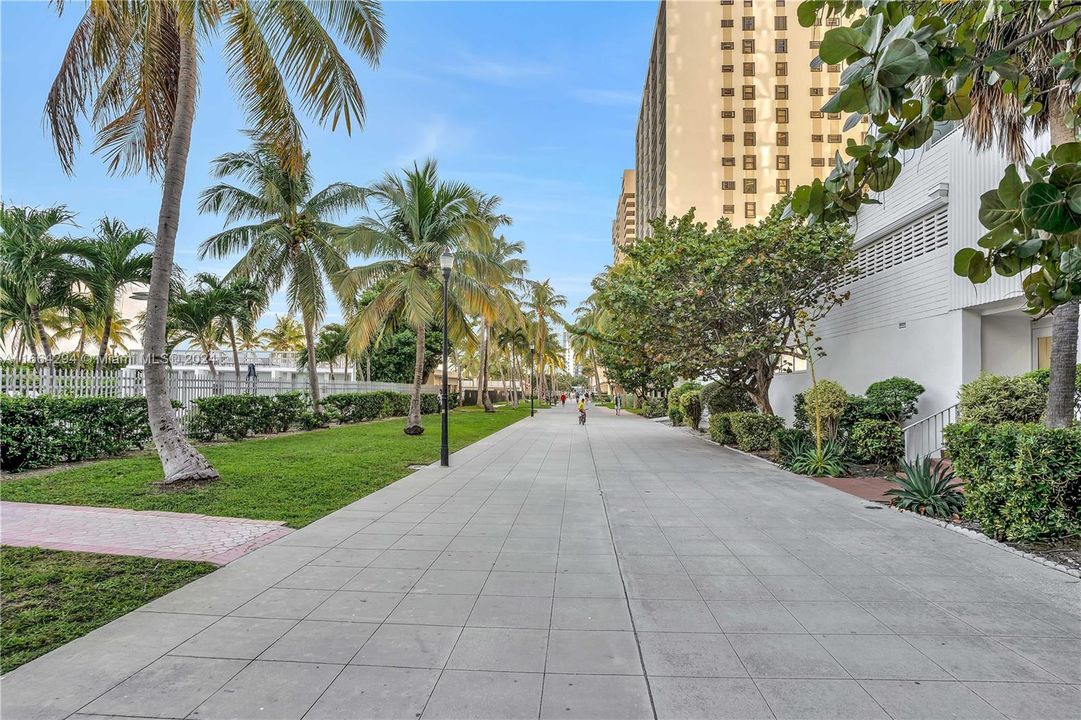 Wide sidewalk behind Mirasol. No cars! Biking, skating, walking ideal.