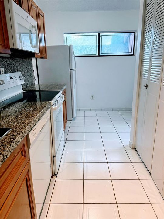 For Rent: $2,300 (2 beds, 2 baths, 1074 Square Feet)