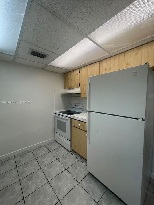 For Sale: $265,000 (2 beds, 2 baths, 1290 Square Feet)