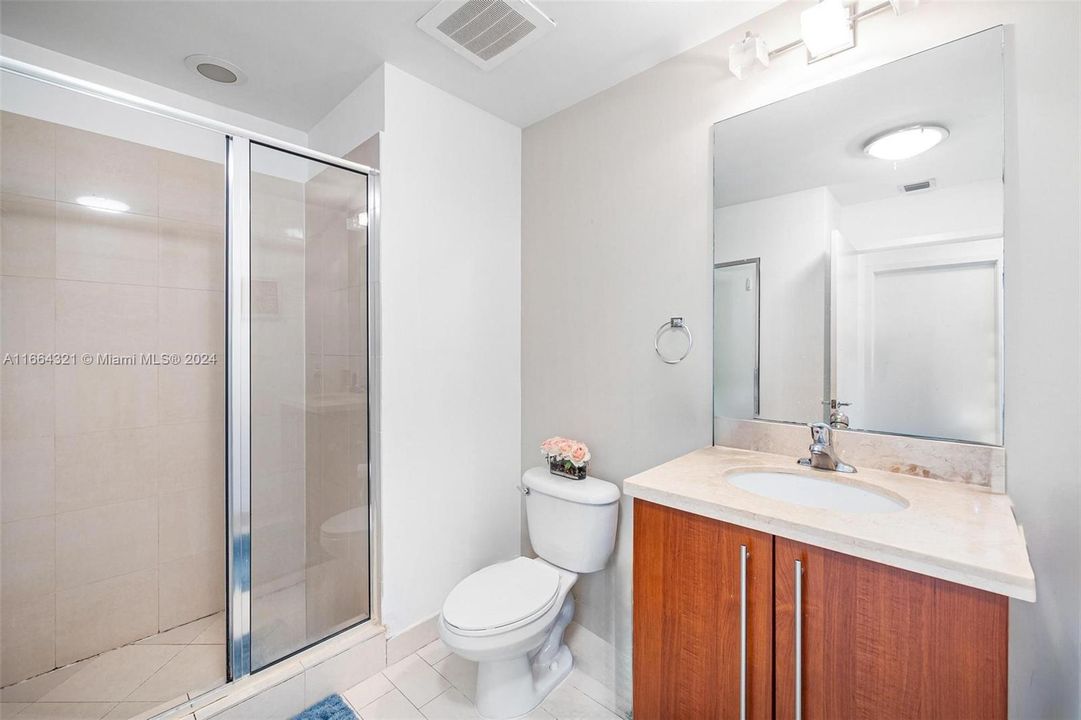 For Sale: $669,900 (2 beds, 2 baths, 1012 Square Feet)